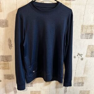 Long sleeve light pullover